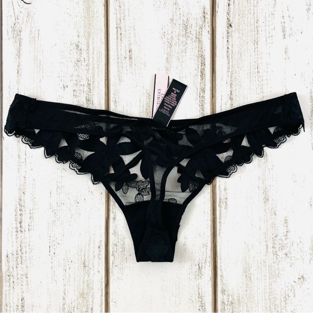 Victoria’s Secret Very Sexy Embroidered Flower Thong Medium - Picture 8 of 9